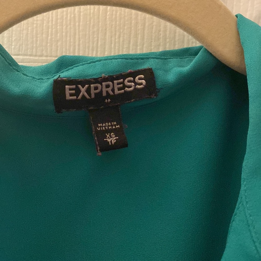 Express Button Up - Picture 3 of 4